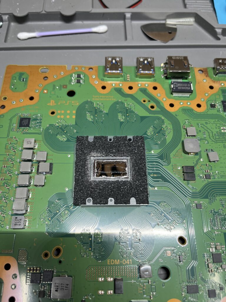 Métal liquide PS5